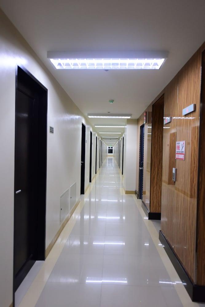 Eon Centennial Soho Hotel Cebu Exterior photo