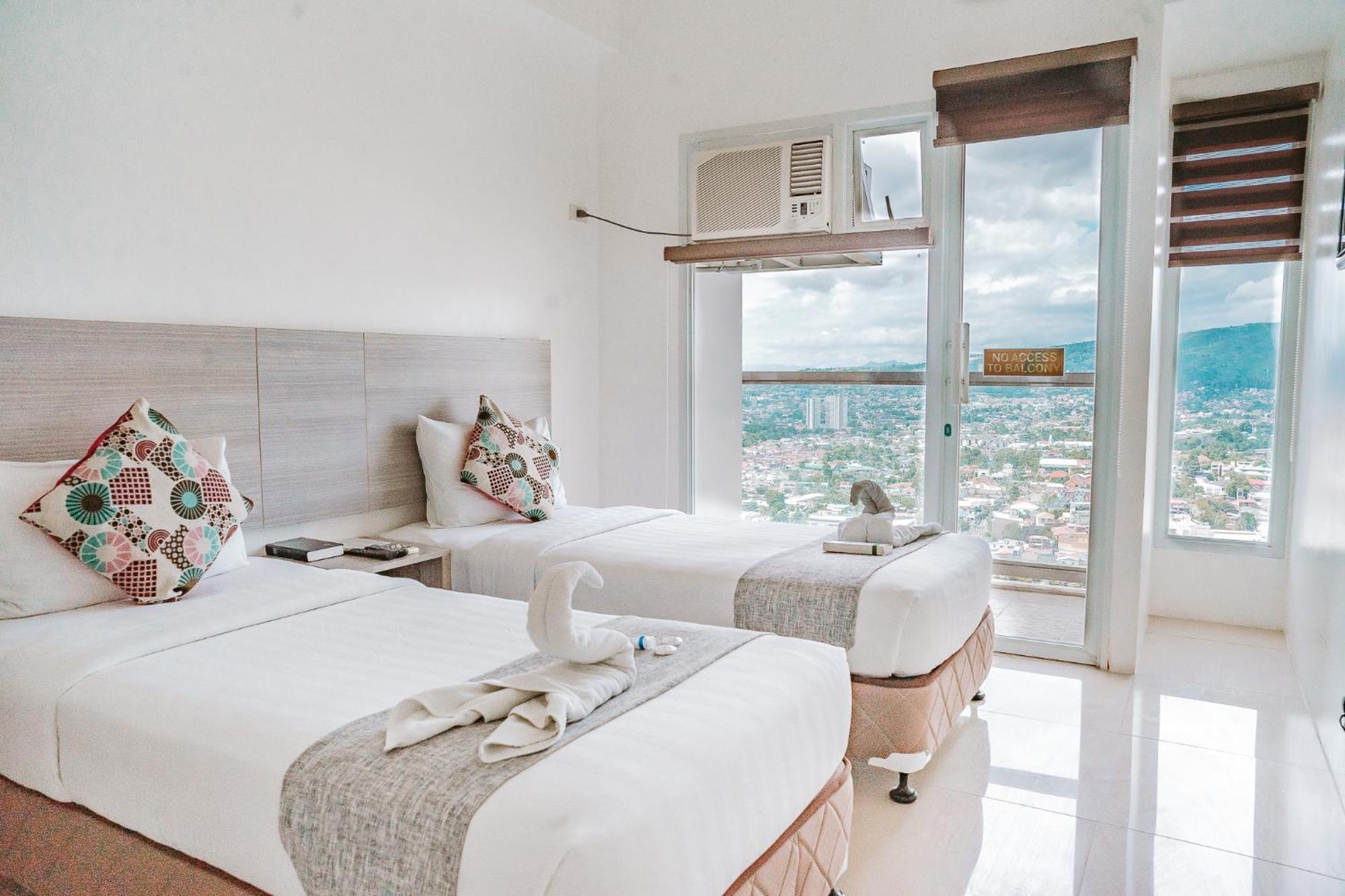 Eon Centennial Soho Hotel Cebu Exterior photo