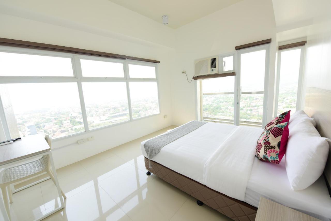 Eon Centennial Soho Hotel Cebu Exterior photo